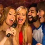 Apps de Karaokê ao Vivo Online Grátis: Transforme Sua Casa em um Palco